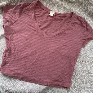 Bozzolo Mauve Ribbed V-Neck Crop Top